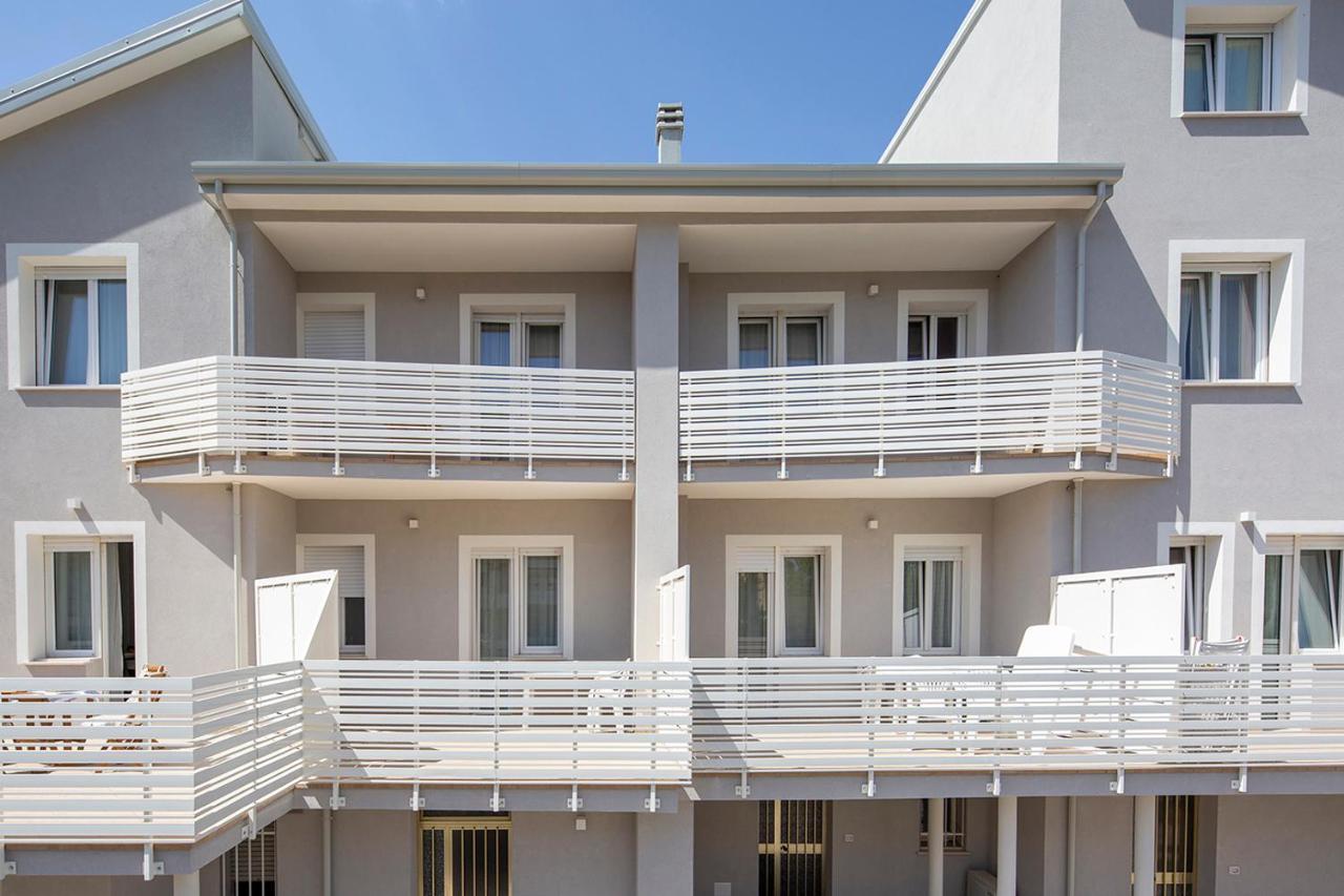 Appartamenti Villa Miramare Rimini Exterior photo